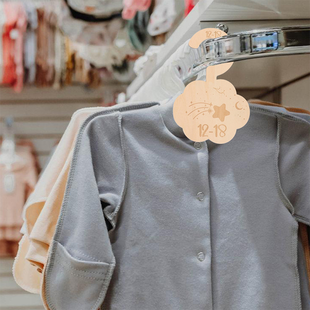 14個入り 木製ベビー服仕分け板 クラウドベアテーマ ベビー - Baby Clothing Wardrobe のレビューと価格