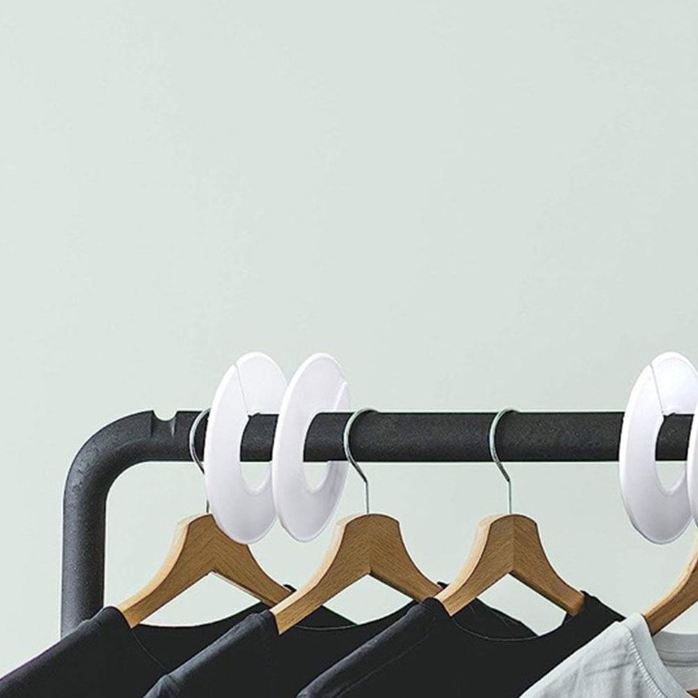 20個入り ベビー服仕分け用プラスチックハンガーサイズセパレ - Baby Clothing Wardrobe のレビューと価格