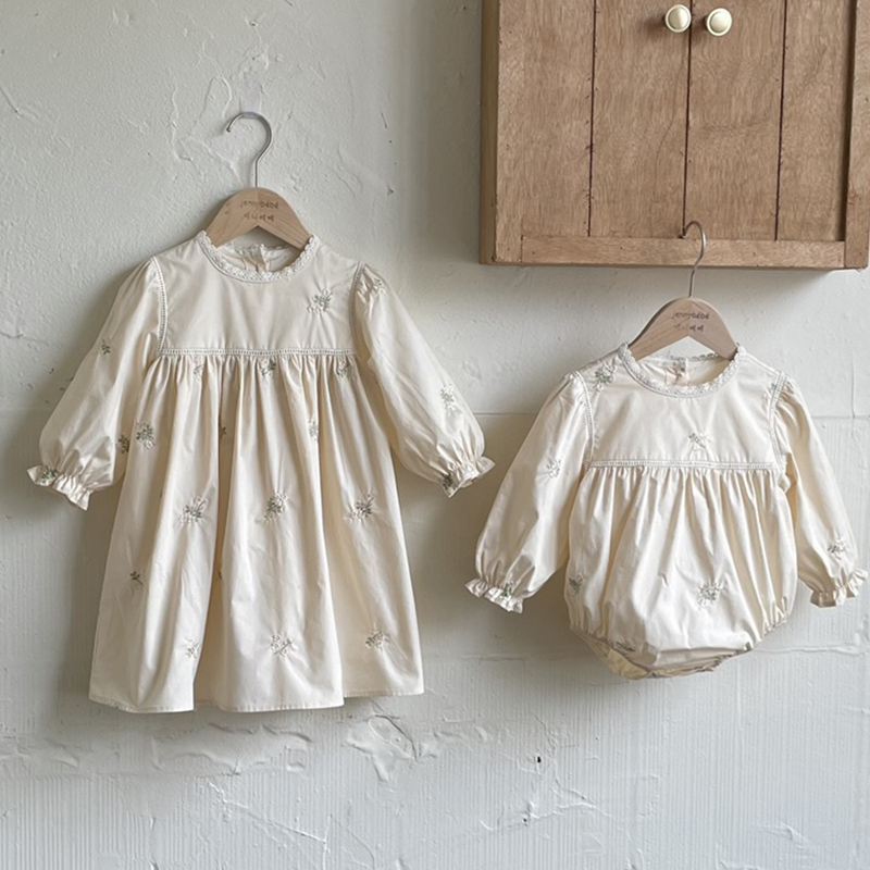 小さな女の子のための家族のマッチングドレス,姉妹の衣装,姉妹 - Baby Clothing Crochet のレビューと価格